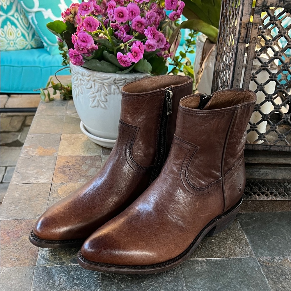 Frye Billy Brown Leather Boots 8